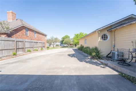 245 Oleander Avenue Corpus Christi TX 78404