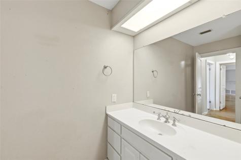 392 Winding Way Dr E Victoria TX 77905