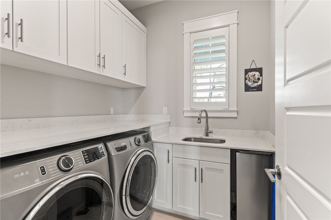 145 Foxtail Lane Rockport TX 78382
