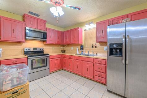808 W Carter Street Beeville TX 78102
