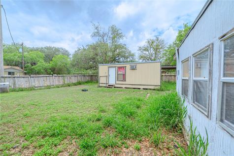 808 W Carter Street Beeville TX 78102