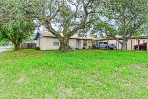 808 W Carter Street Beeville TX 78102