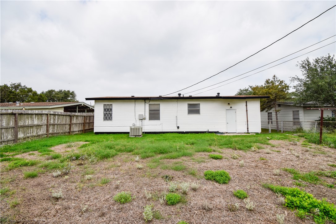 914 Clare Drive Corpus Christi TX 78412