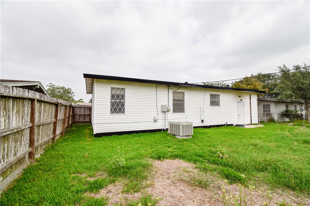 914 Clare Drive Corpus Christi TX 78412