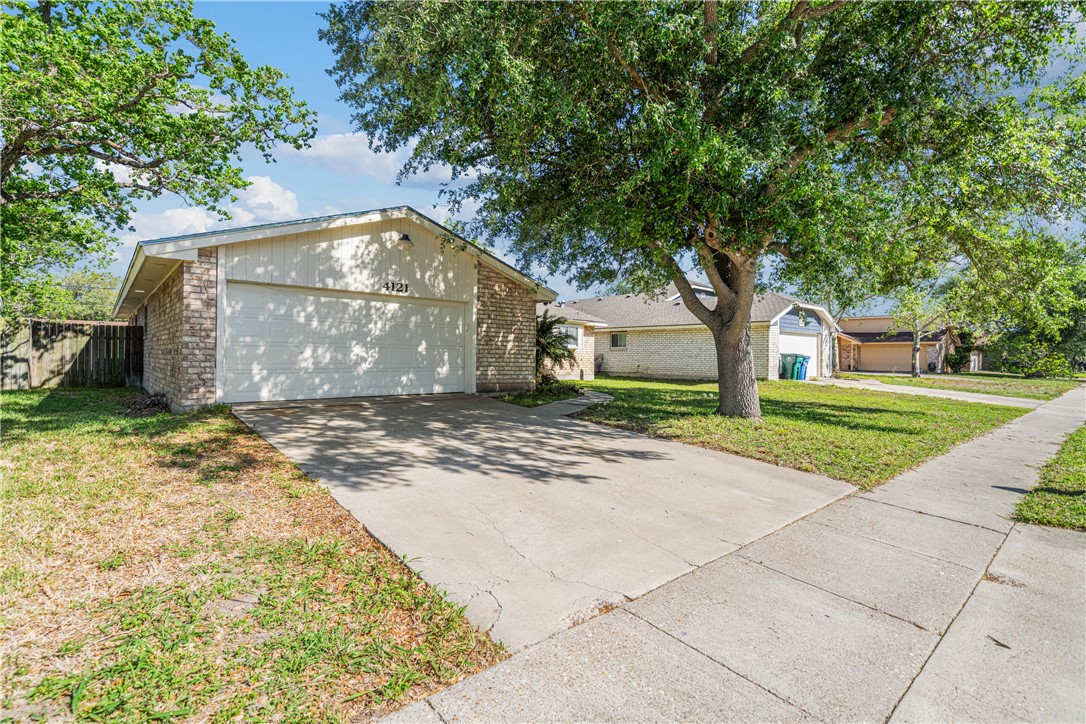 4121 Woodland Creek Drive Corpus Christi TX 78410