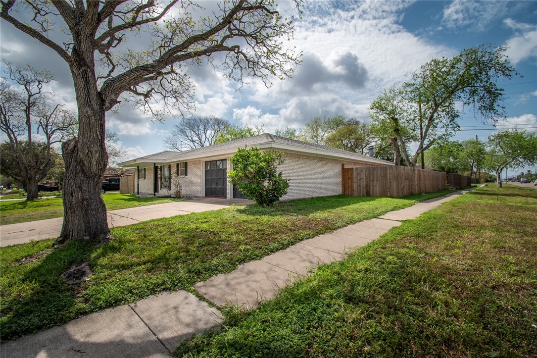 4001 Bray Drive Corpus Christi TX 78413