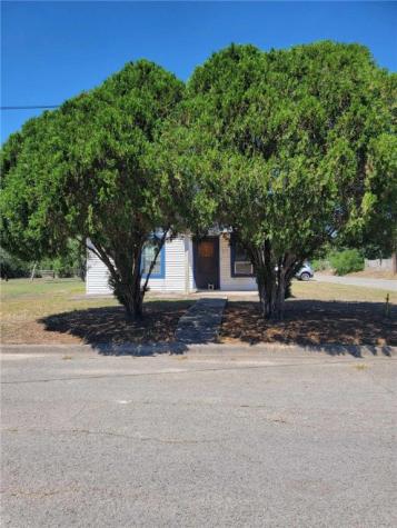 911 N Avenue C Beeville TX 78102