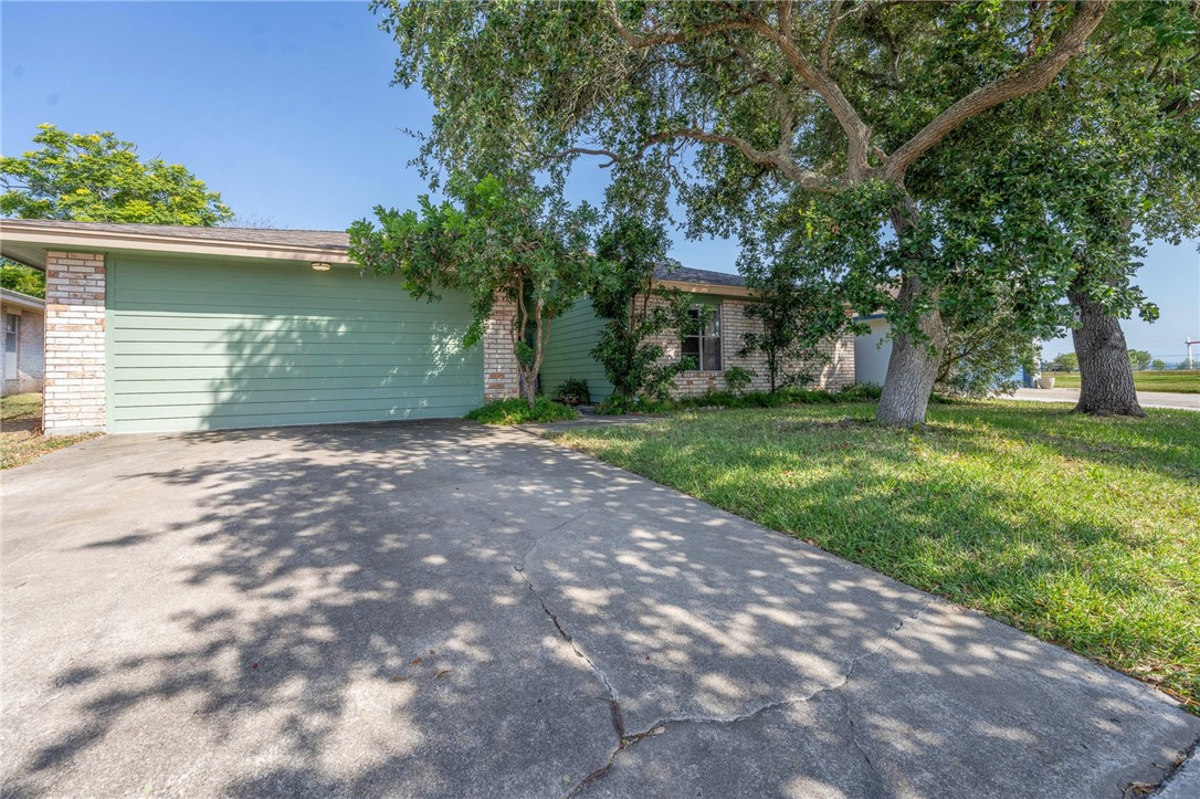 1810 Silver Sands Drive Corpus Christi TX 78412