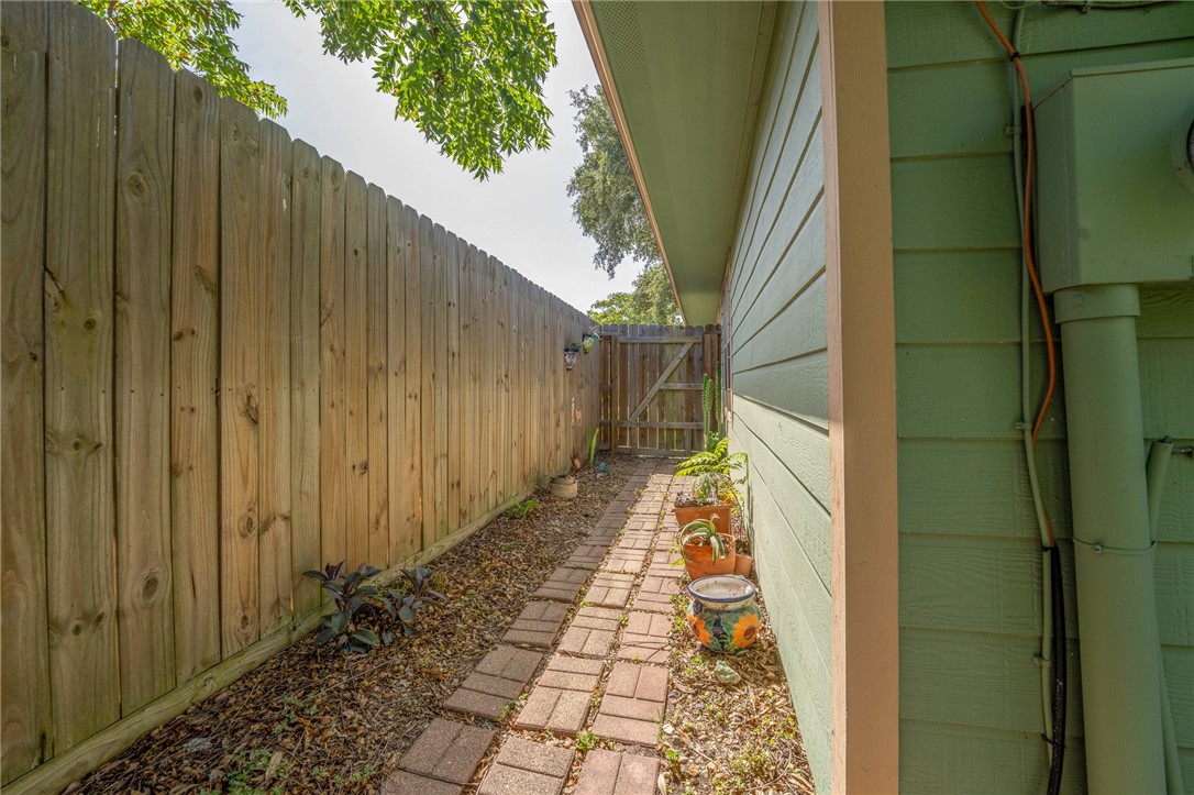 1810 Silver Sands Drive Corpus Christi TX 78412