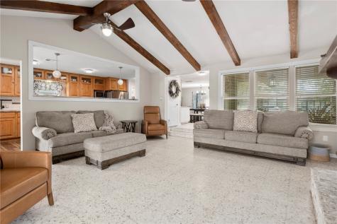 1518 Kenwood Drive Aransas Pass TX 78336