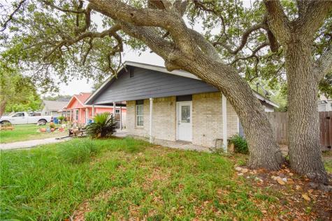 728 S Fuqua Street Rockport TX 78382
