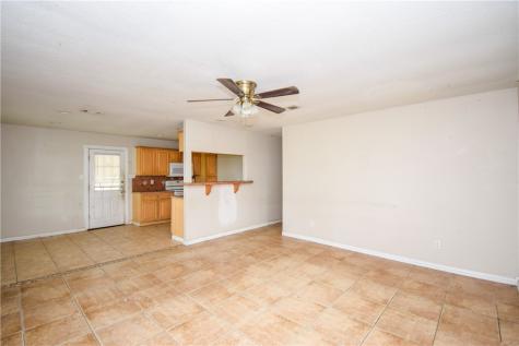 728 S Fuqua Street Rockport TX 78382