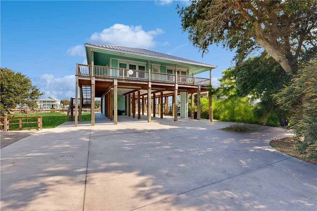 370, 374 Copano Ridge Road Rockport TX 78382
