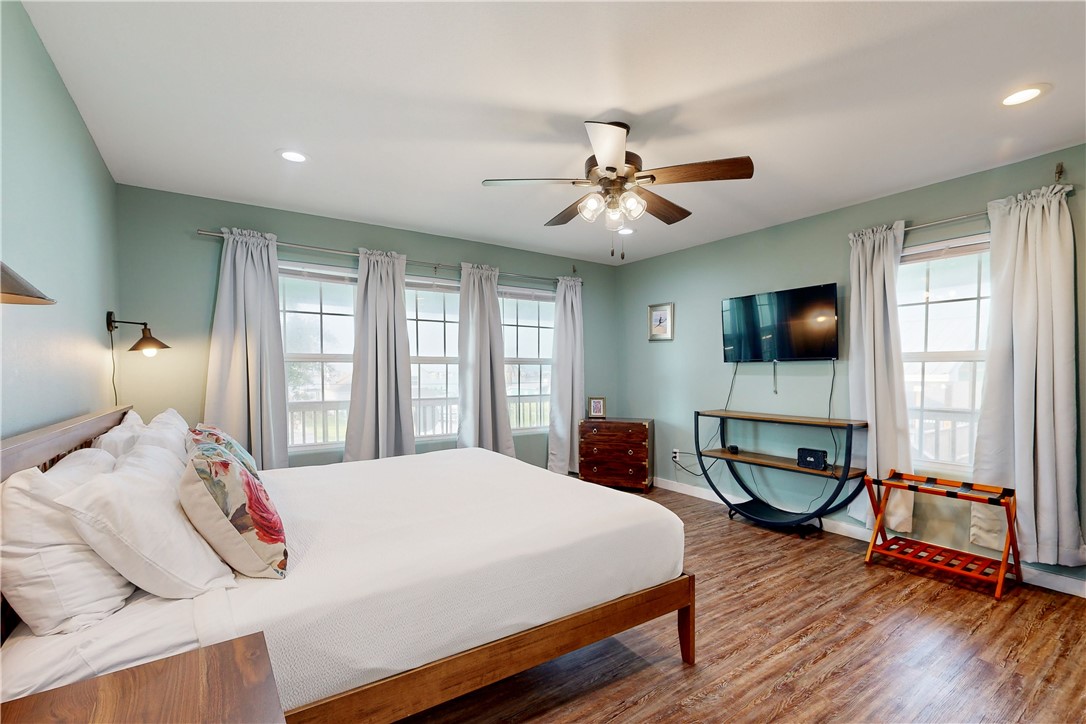 370, 374 Copano Ridge Road Rockport TX 78382