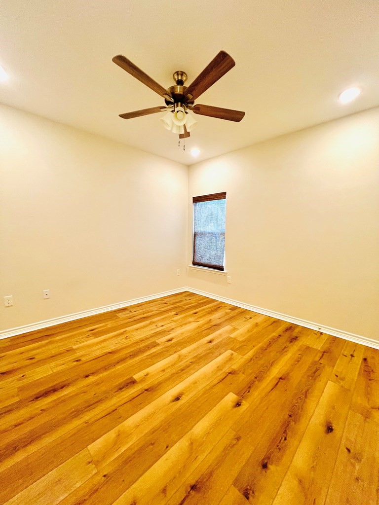 140 Lavaca Rockport TX 78382