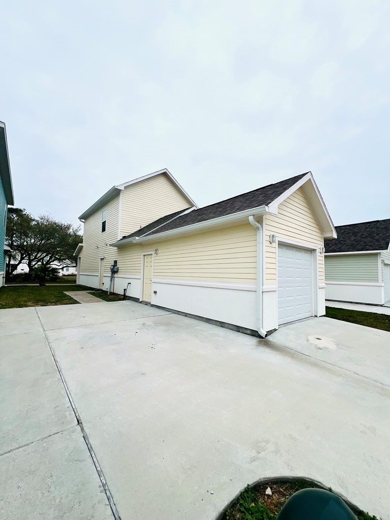 140 Lavaca Rockport TX 78382