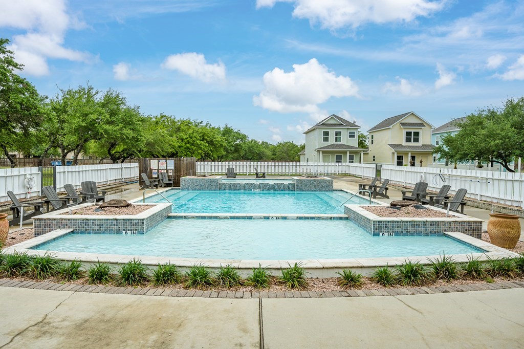 140 Lavaca Rockport TX 78382