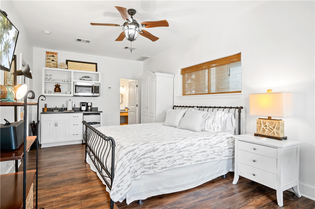 652 Anchor Drive Port Aransas TX 78373