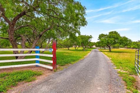 13934 County Road 1144 Sinton TX 78387