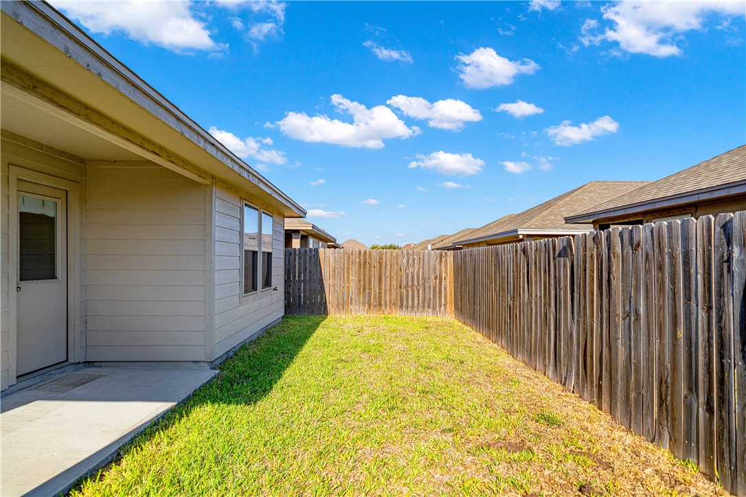 7634 Shadow Rider Lane Corpus Christi TX 78414