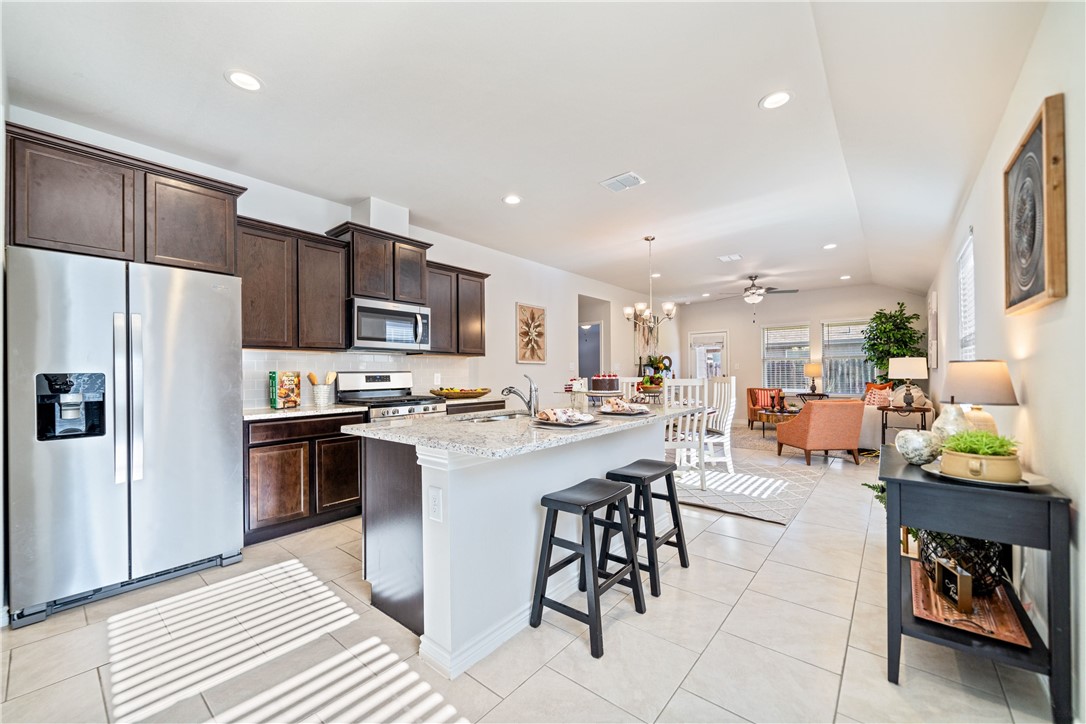 7634 Shadow Rider Lane Corpus Christi TX 78414