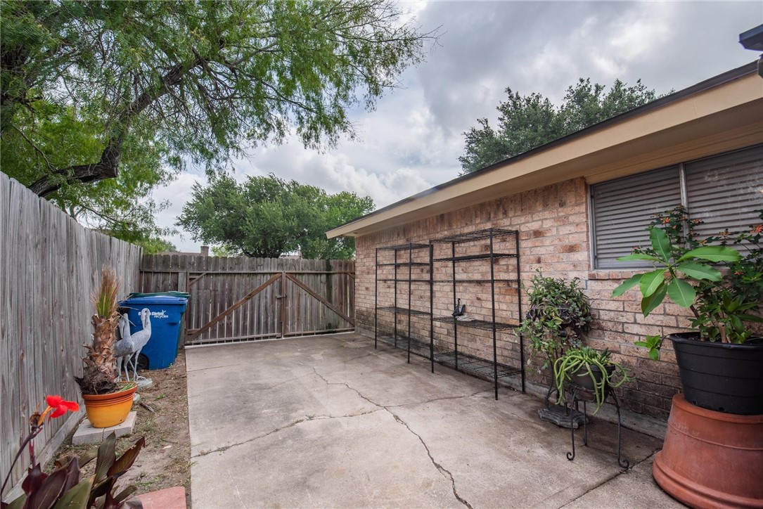 4957 Shadowbend Drive Corpus Christi TX 78413