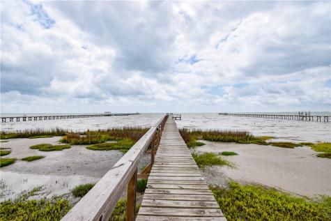 2006 First Street Bayside TX 78340