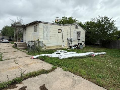 1350 Daytona Drive Corpus Christi TX 78415