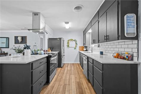 309 Reynolds Avenue Taft TX 78390