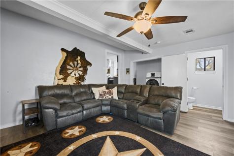 309 Reynolds Avenue Taft TX 78390