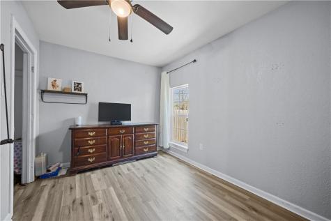 309 Reynolds Avenue Taft TX 78390
