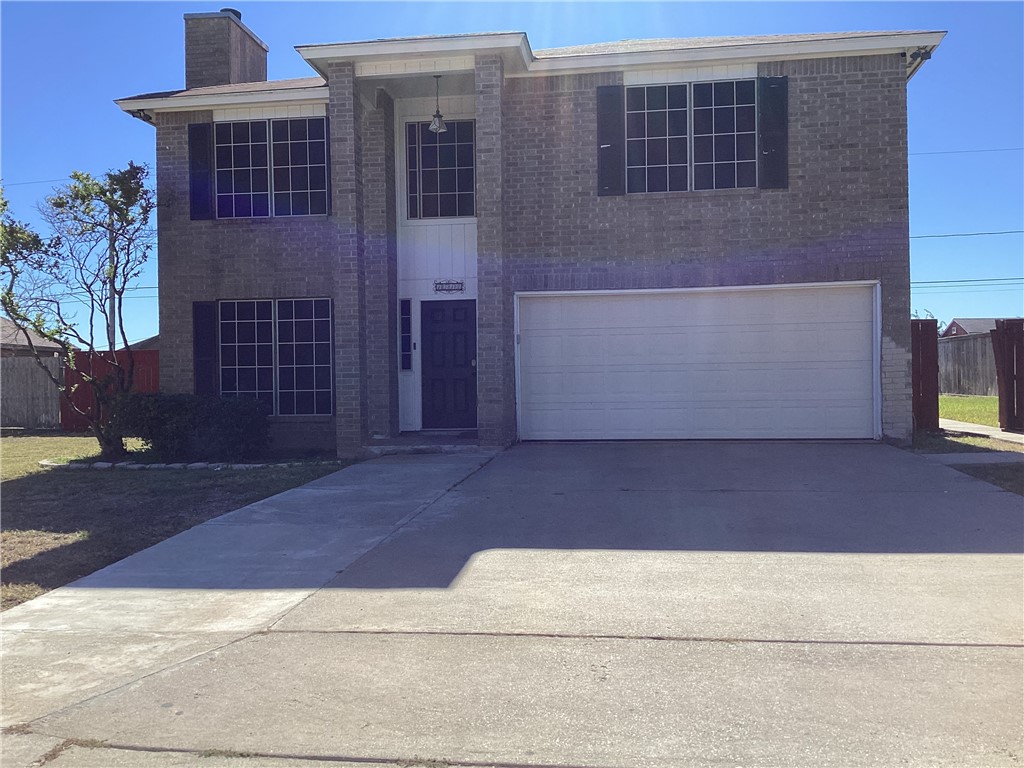 1512 Encino Avenue Alice TX 78332
