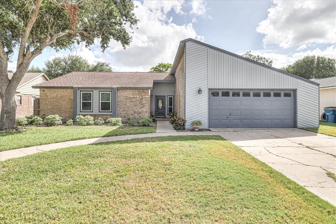 1811 Live Oak Drive Portland TX 78374