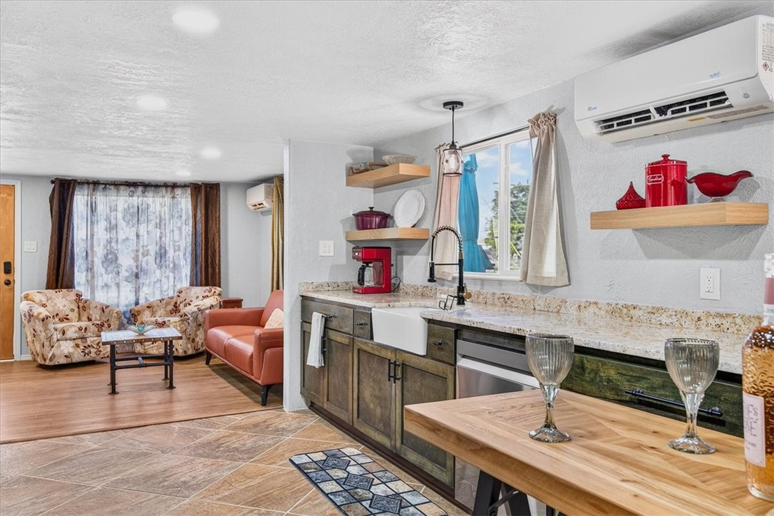 338 & 342 Mirror Court Corpus Christi TX 78418