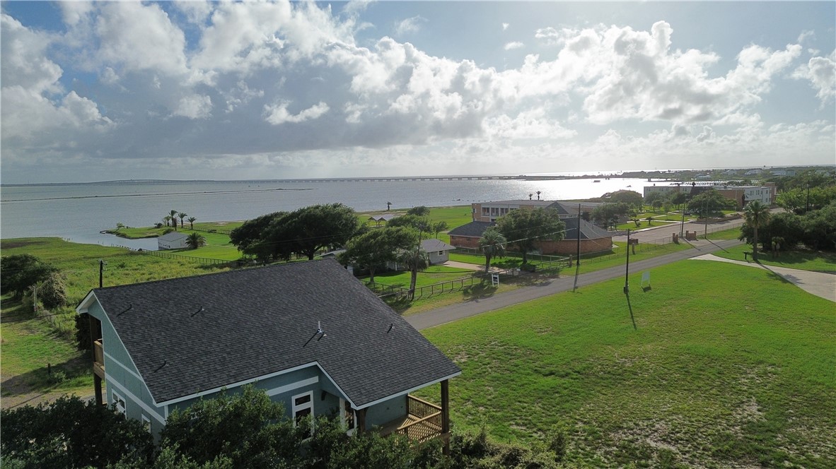 147 Front Street Rockport TX 78382