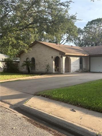 1509 Olmos Circle Alice TX 78332