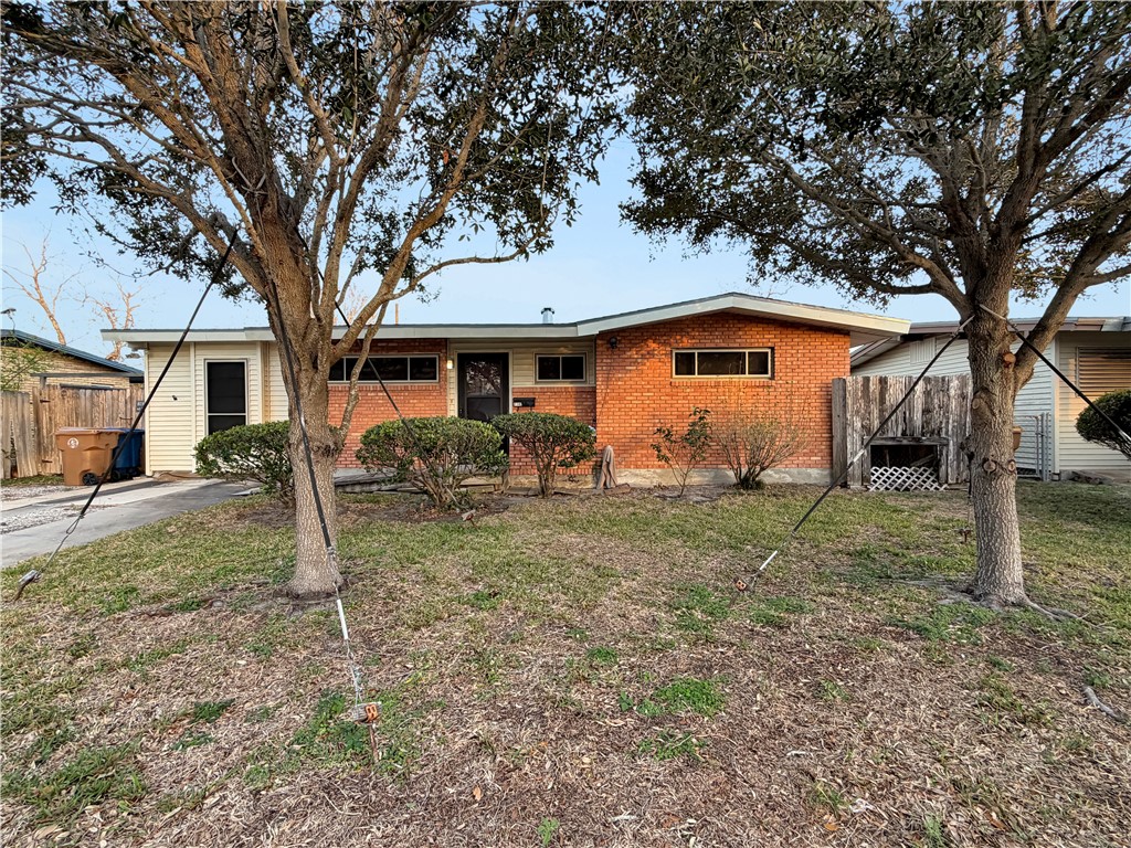 1142 Clare Drive Corpus Christi TX 78412