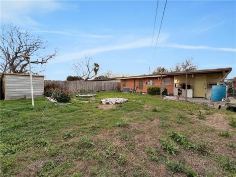 1142 Clare Drive Corpus Christi TX 78412