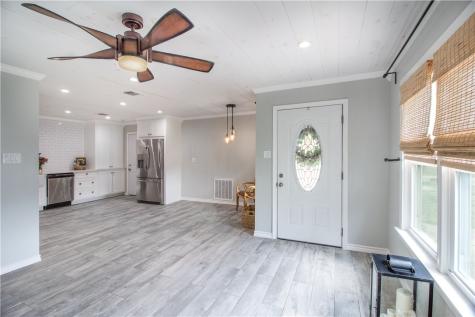 332 S Chiltipin Street Sinton TX 78387