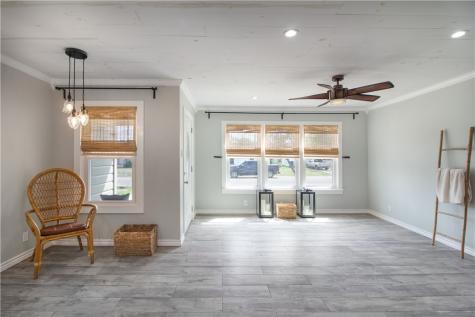 332 S Chiltipin Street Sinton TX 78387