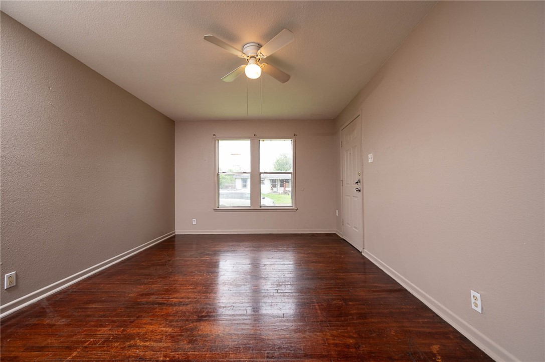 1702 Sycamore Place Corpus Christi TX 78416