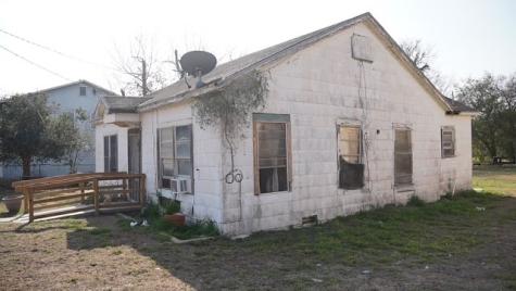 307 N Maria Street Hebbronville TX 78361
