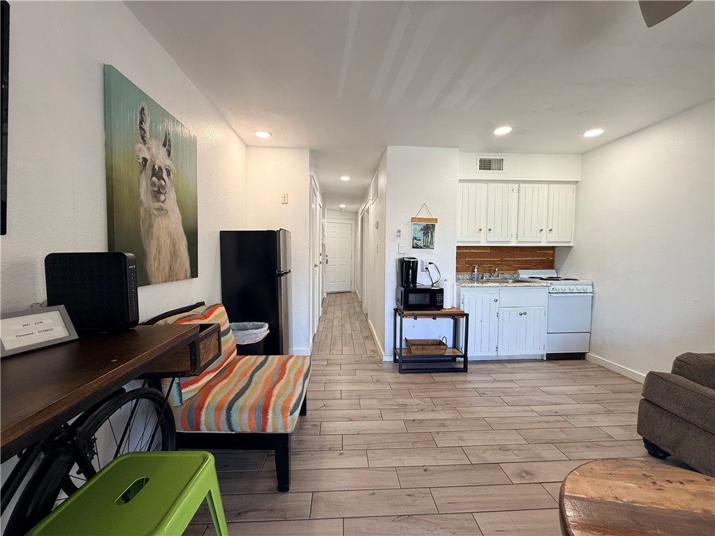 3938 Surfside Boulevard 2239 Corpus Christi TX 78402