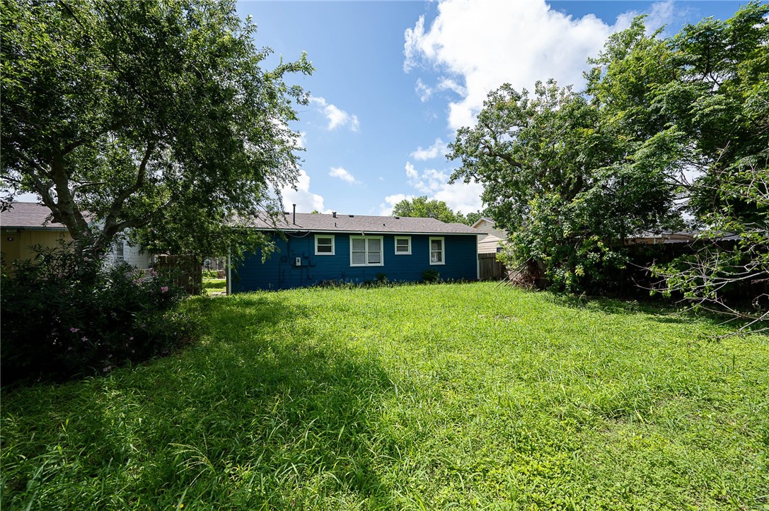 1213 Whitaker Drive Corpus Christi TX 78412
