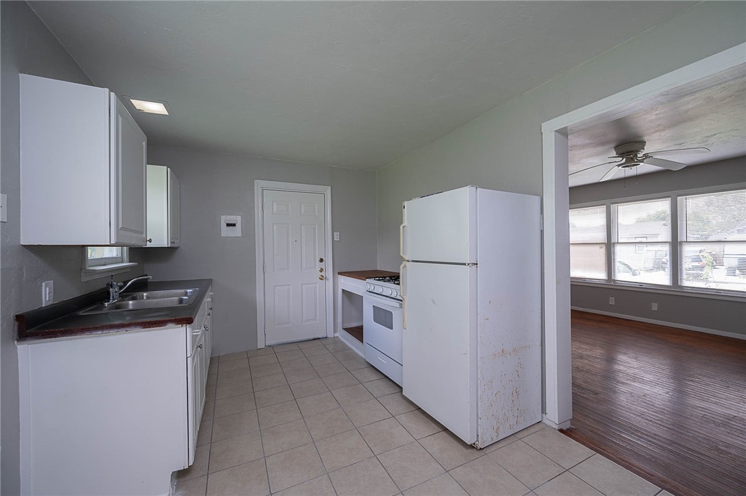 1213 Whitaker Drive Corpus Christi TX 78412