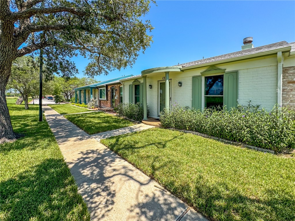 13 Townhouse Lane Corpus Christi TX 78412