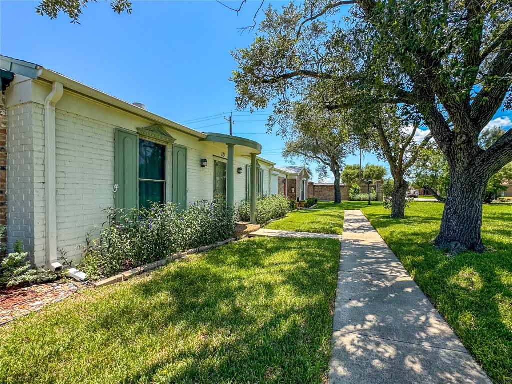 13 Townhouse Lane Corpus Christi TX 78412