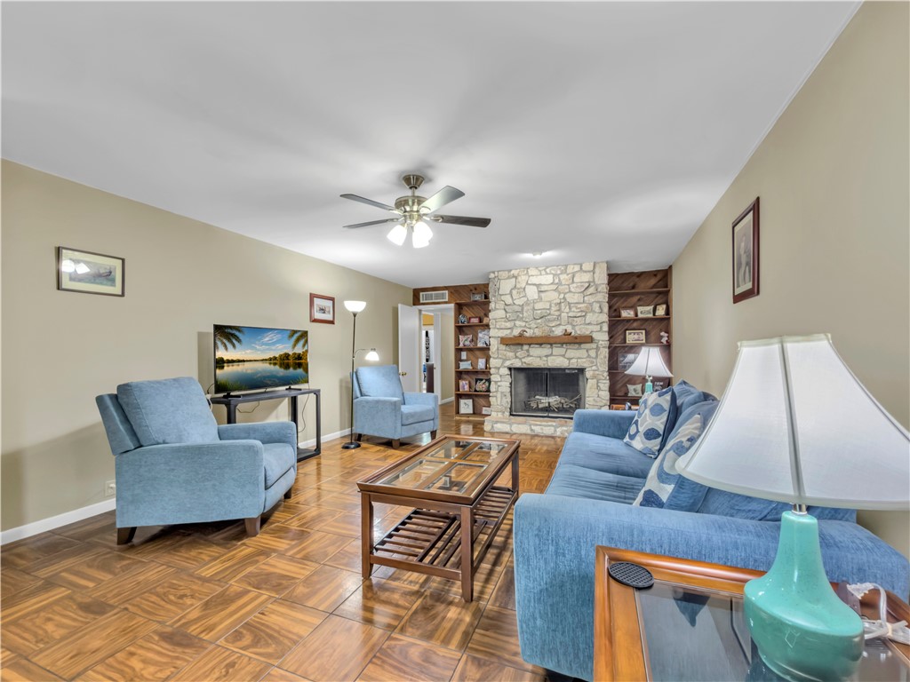 13 Townhouse Lane Corpus Christi TX 78412