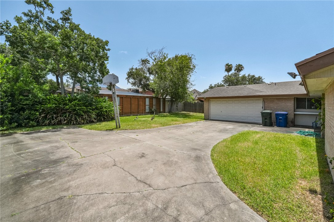 5445 Whitemarsh Drive Corpus Christi TX 78413