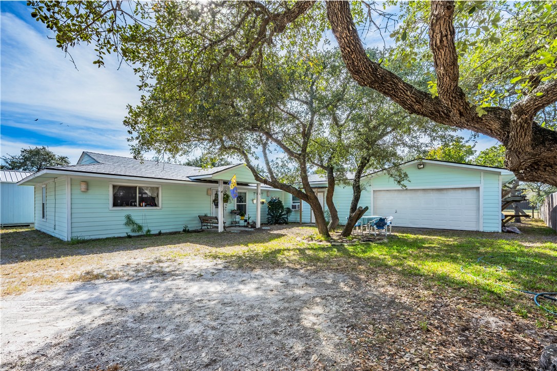 5 Circle Lake Drive Rockport TX 78382